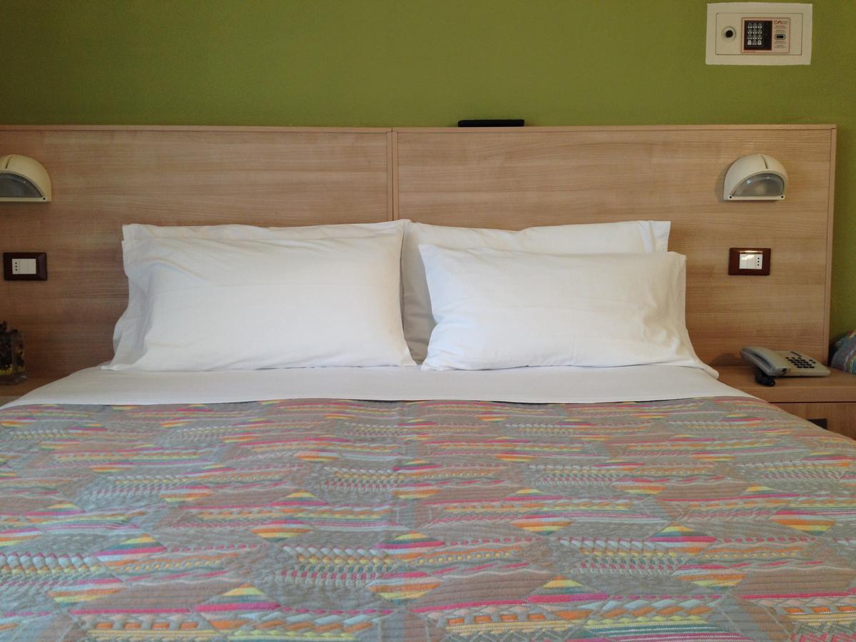 Hotel Gattuccio Cesenatico Extérieur photo