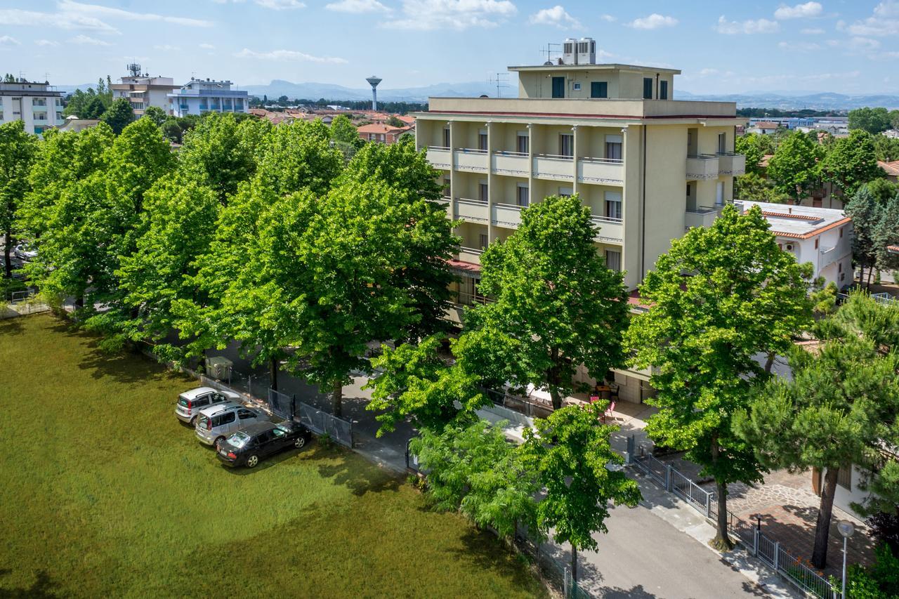 Hotel Gattuccio Cesenatico Extérieur photo