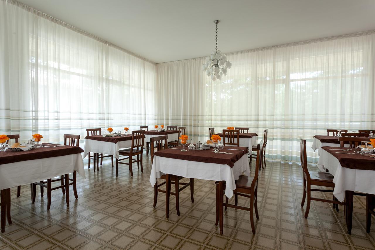 Hotel Gattuccio Cesenatico Extérieur photo